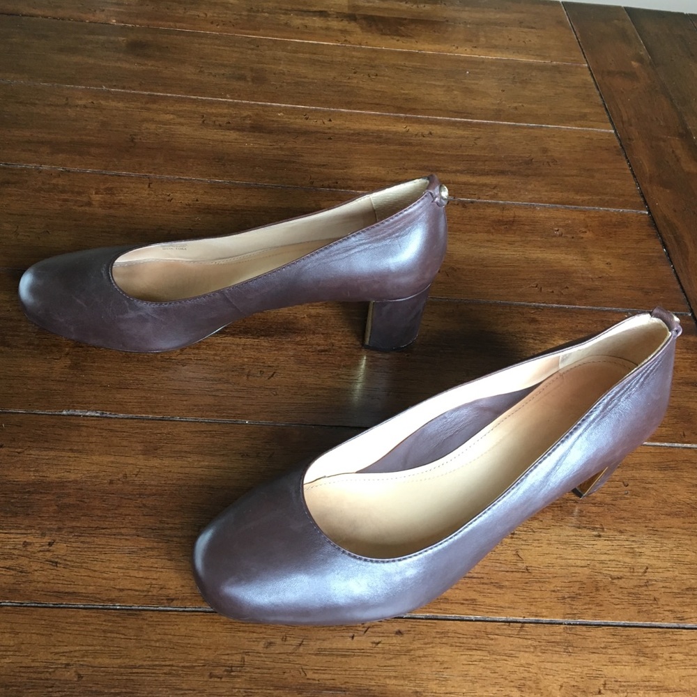 ⚡️6/$20⚡️Nurture Brown Leather Heel